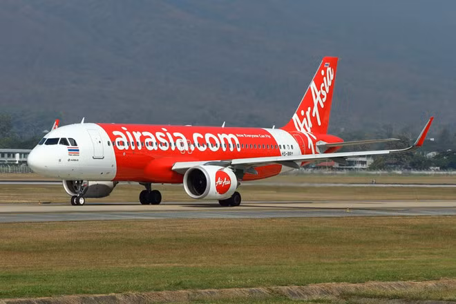 To Traveloka choi xau, AirAsia ngung hop tac ban ve vinh vien
