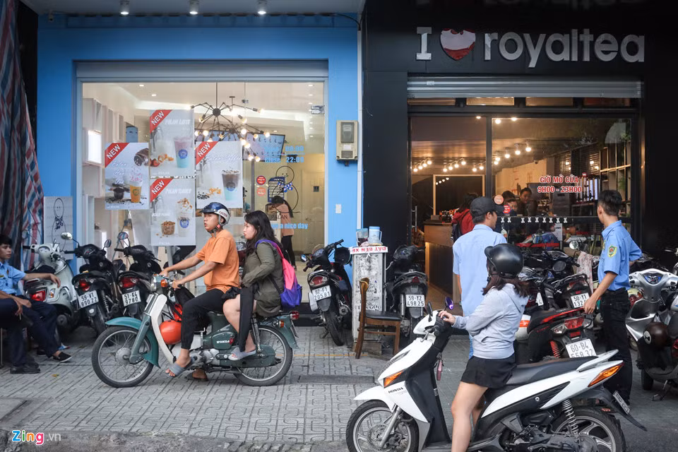 Tranh gianh tung m2 dat ban tra sua o Sai Gon