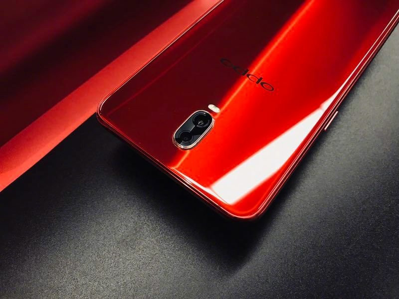 Ra mat Oppo R17, Oppo R17 Pro phien ban Ky Hoi 2019-Hinh-4