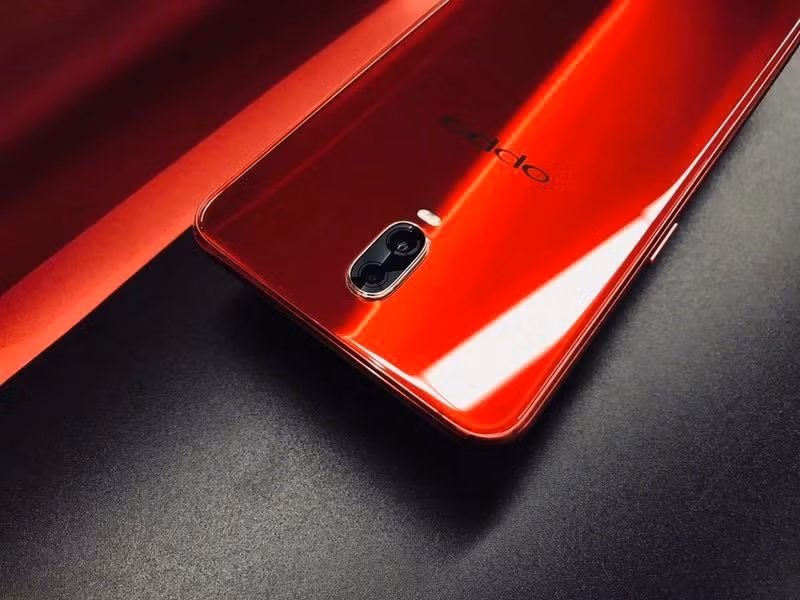 Ra mat Oppo R17, Oppo R17 Pro phien ban Ky Hoi 2019-Hinh-4