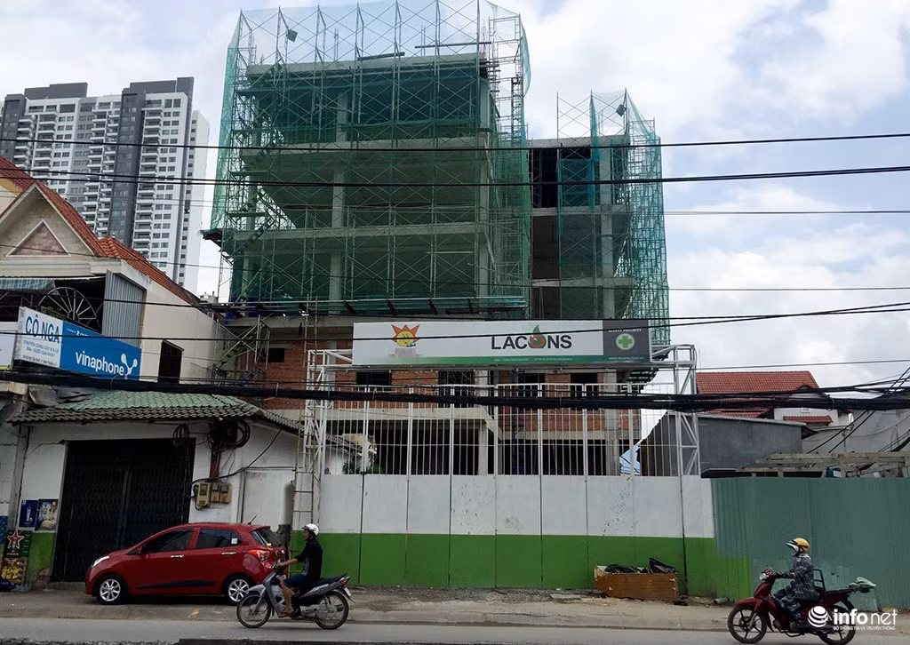 Nha thau Lacons bi to thi cong au, cong trinh tien ty chua xong da nut-Hinh-3