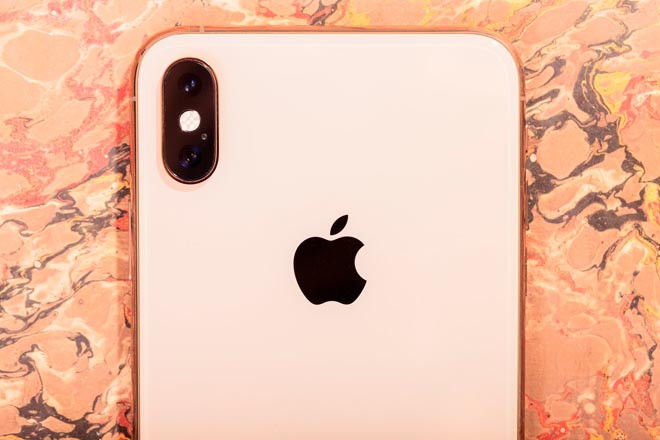 6 dieu khien iPhone XS Max tro thanh 