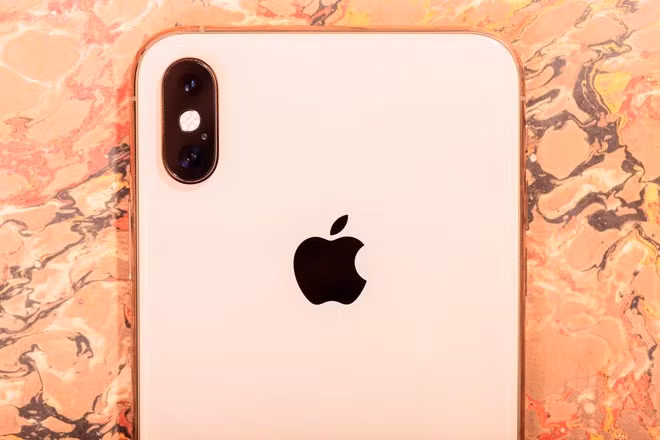 6 dieu khien iPhone XS Max tro thanh 