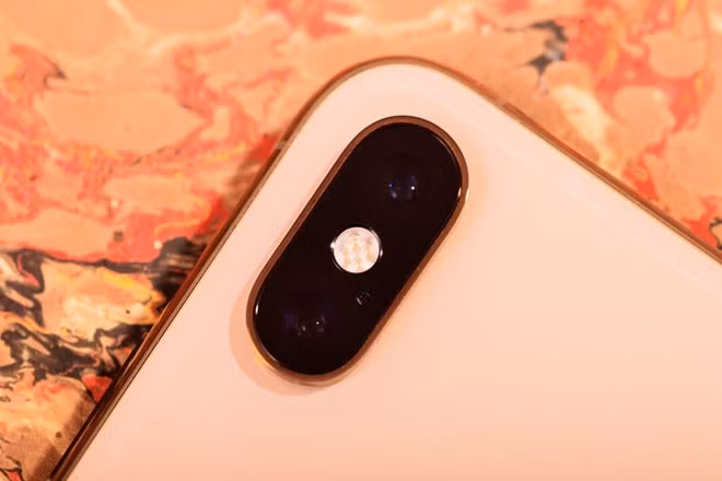 6 dieu khien iPhone XS Max tro thanh 