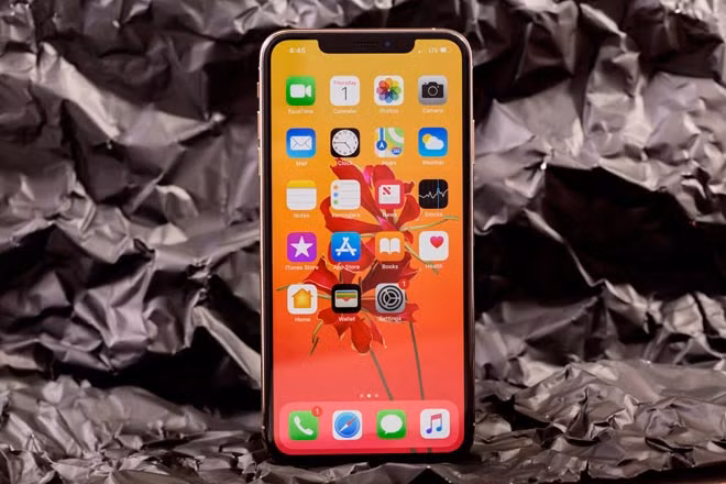 6 dieu khien iPhone XS Max tro thanh 