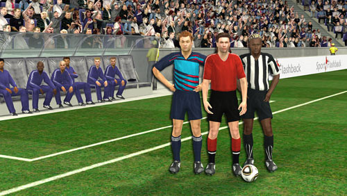 Ngoài cầu thủ trên sân, SportFlashback cũng đầu tư hình ảnh 3D cho các cổ động viên phía trên khán đài, các khu vực an ninh, ghế huấn luyện viên... Các vận động viên cũng được bổ sung các yếu tố hình ảnh khác như màu da, kiểu tóc.