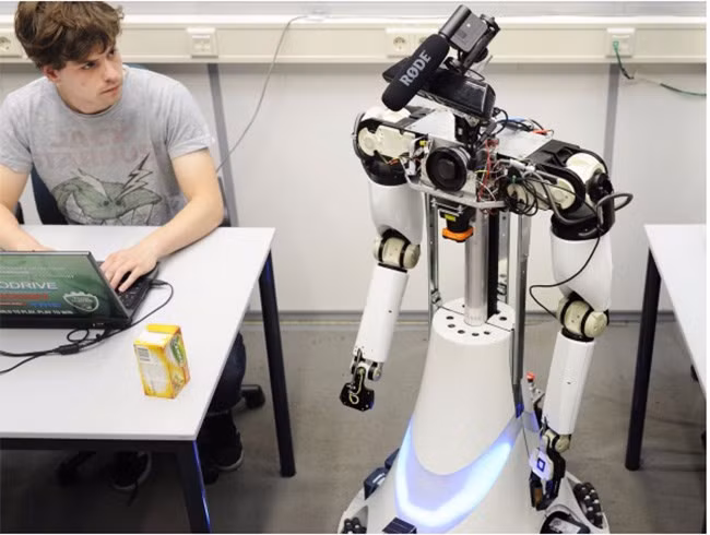 Top 9 cong viec “hai ra tien” cho the he Y-Hinh-6