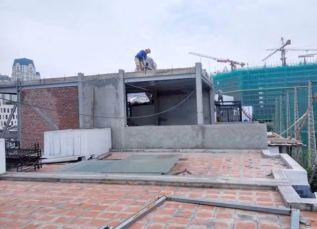 Những vi phạm trật tự bắt đầu được tháo dỡ.