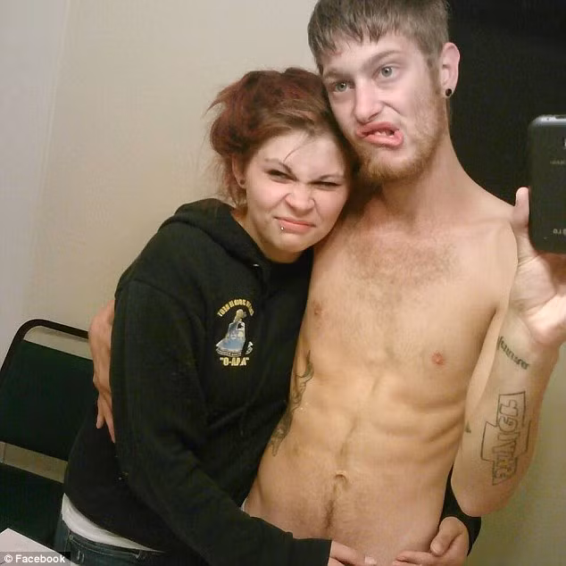 De o ben nguoi tinh, me lien tuc tiem ma tuy cho 3 con nho-Hinh-2