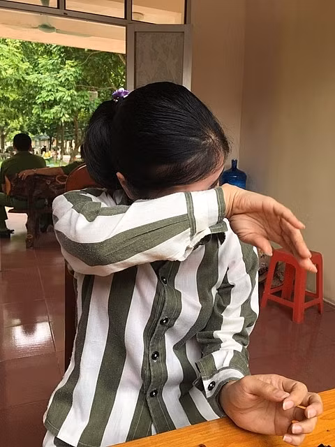 Su dan vat cua nu pham nhan di tu cai sai nay den cai sai khac