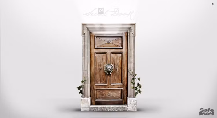 1. The Secret Door Mỗi khi truy cập vào The Secret Door, website kì lạ này sẽ mang đến cho bạn một cánh cửa bí ẩn. Bạn sẽ khám phá được những điều mới mẻ, thú vị ẩn sau mỗi cánh cửa bằng cách mở cửa. Ngoài ra, bạn cũng có thể nhấn F5 để khám phá những không gian khác. 