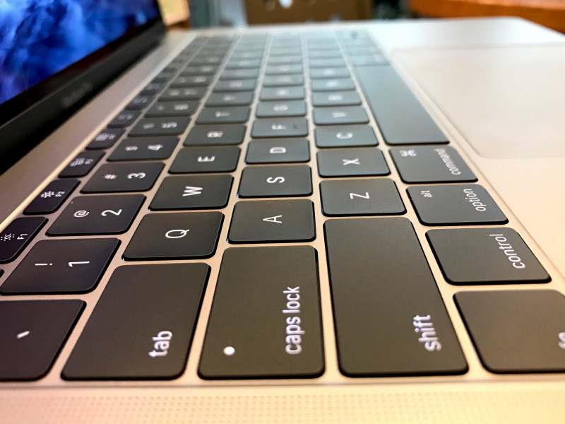 Apple đang bị hàng loạt người dùng MacBook kiện vì lỗi bàn phím dạng butterfly gặp vấn đề nghiêm trọng.