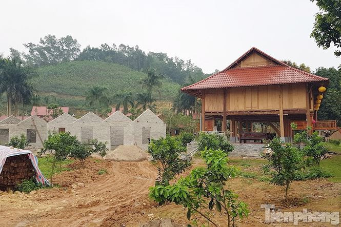 Trao đổi với PV, ông Hoàng Đức Khánh – Giám đốc Sở Xây dựng tỉnh Thái Nguyên cho biết, Sở này đã nắm được vụ việc về những sai phạm doanh nghiệp khi không thực hiện đúng nội dung của dự án như ban đầu phê duyệt. Theo ông Khánh, phía Sở Xây dựng cũng đã làm việc với thành phố Thái Nguyên và sẽ có biện pháp xử lý nghiêm với những sai phạm này.