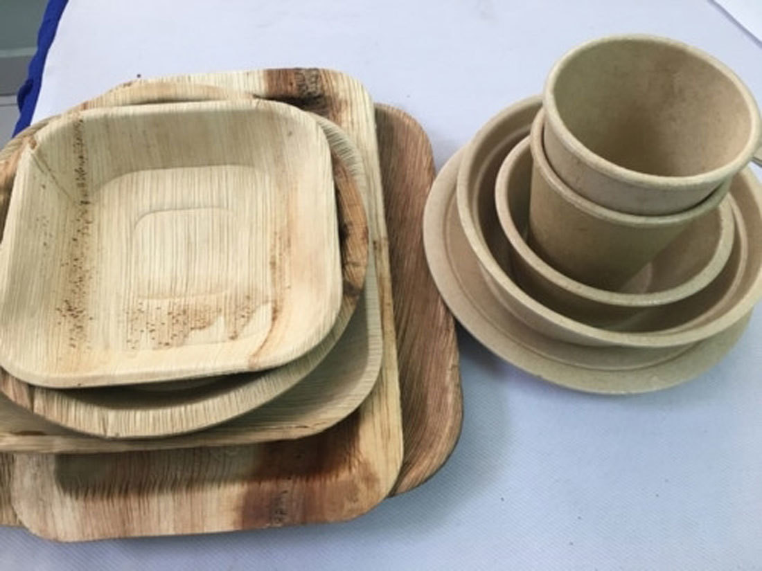 Goi rau la chuoi, hut nuoc ong say: Van minh nhu thoi ong ba-Hinh-9