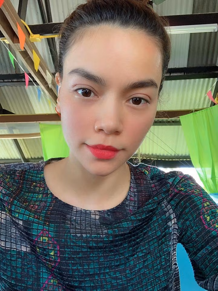 Bat ngo nhan sac cua Ho Ngoc Ha sau it ngay sang Thai Lan