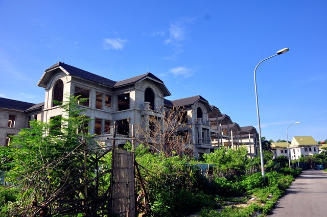 Tuy nhiên, hiện tại, dự án đã xây xong phần thô. Tuy nhiên, hiện tại, dự án đã xây xong phần thô.