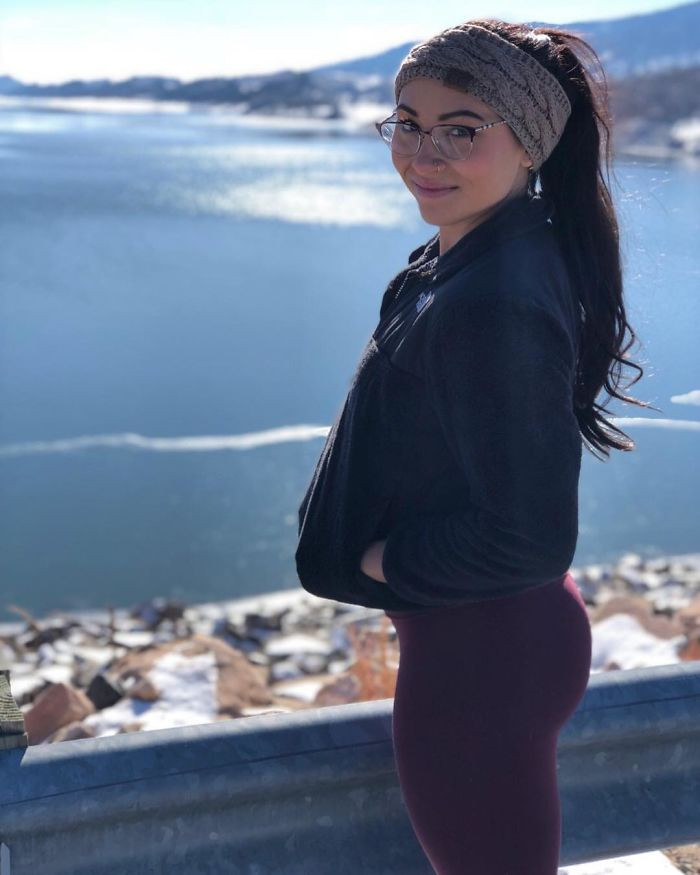 Bi sam so tren pho, co gai tung cuoc khien 