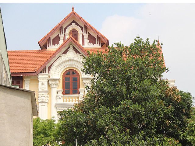 Dinh chi nhieu lan, biet thu khong phep tren dat cong van hien ngang-Hinh-5