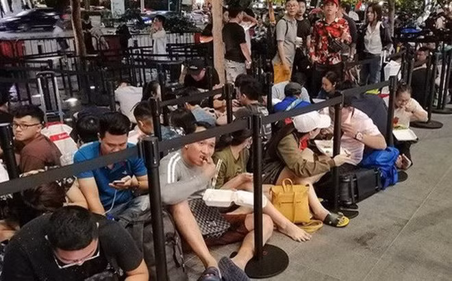 Vi sao nguoi Viet luon xep top dau cho mua iPhone moi o Singapore?