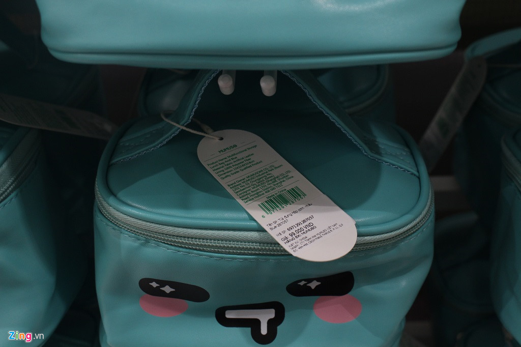 Nhãn mác trên từng sản phẩm đều ghi xuất xứ từ Trung Quốc. Ảnh: P.M.