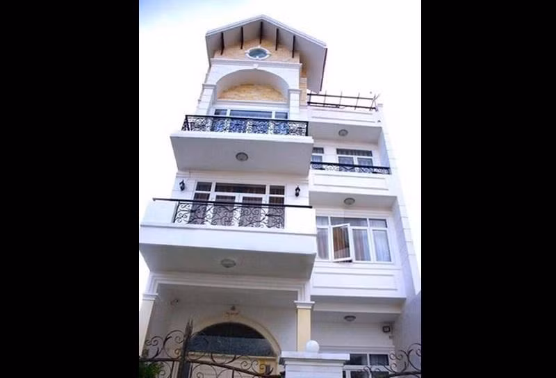 Loat sao Viet bi trom dot nhap, vo tinh lo co ngoi cuc 