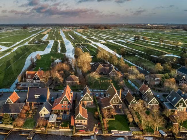 Chiem nguong cac trang trai trong nha kinh dep nhu tranh ve