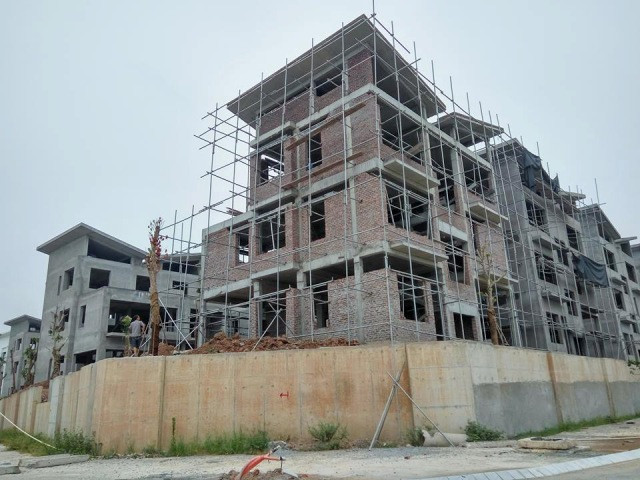 Ảnh: Ngổn ngang trên tuyến đường đổi bằng 180ha đất "vàng" ở Long Biên - Hình 15 Anh: Ngon ngang tren tuyen duong doi bang 180ha dat