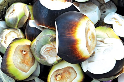 Trái thốt nốt bán ăn tươi. Ảnh: IT.