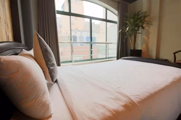 “Het hon” khach san co bon tam lo thien nhin ngam toan Sai Gon-Hinh-11