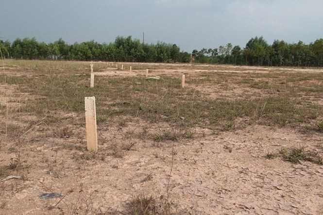 Trong khi chủ đầu tư là Công ty Cổ phần Kinh doanh và Phát triển Bình Dương (gọi tắt là TDC thuộc tập đoàn Becamex) vẫn hứa hẹn và không biết bao giờ mới có.