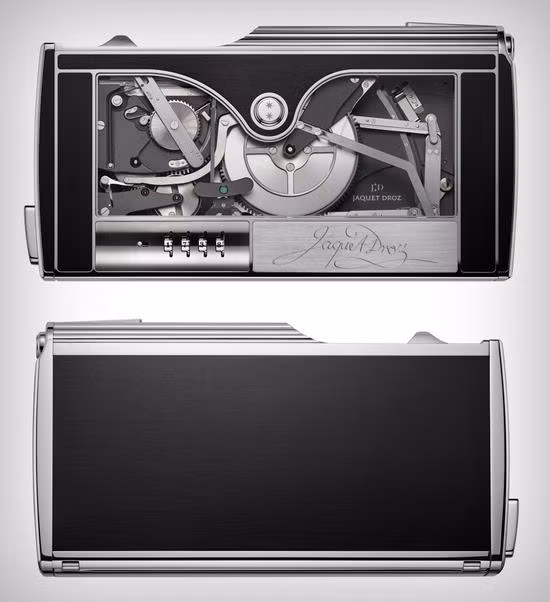 Máy được bán với giá 367.500 USD/chiếc (8,3 tỷ đồng).