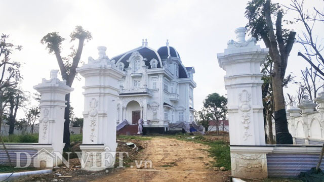 Căn biệt thự khủng giữa làng quê thuần nông xã Mai Phụ (huyện Lộc Hà).