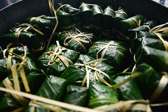 Tin đồn bánh chưng luộc cùng pin để cho nhanh nhừ đã lan truyền rất lâu.