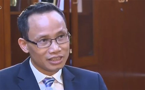 TS. Cấn Văn Lực.