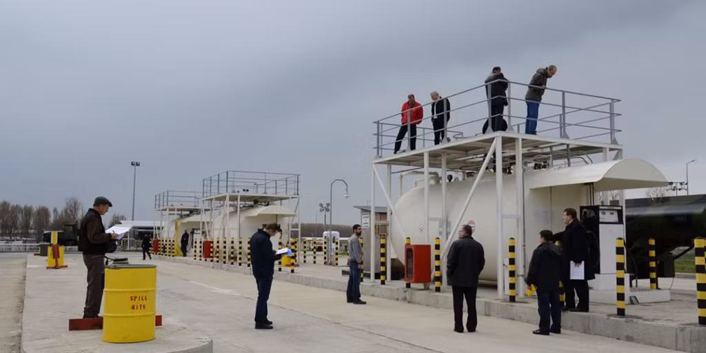 Kỹ sư dầu khí Lương trung bình năm: 128.230 USD Tăng trưởng việc làm dự báo (2016-2026): 14,5%.