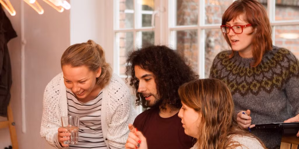 Quản lý marketing Lương trung bình năm: 131.180 USD Tăng trưởng việc làm dự báo (2016-2026): 10%.