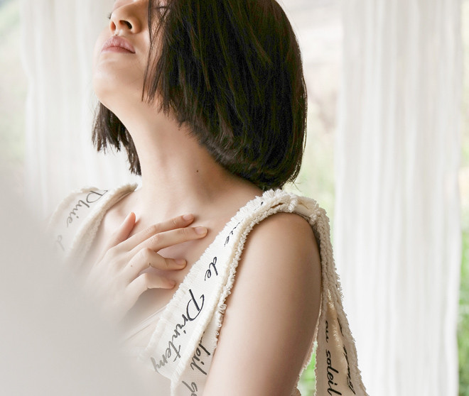 Bảo Anh đau như 'dao đâm vào tim' khi hát ca khúc được viết về chuyện tình cảm của cô và Hồ Quang Hiếu.