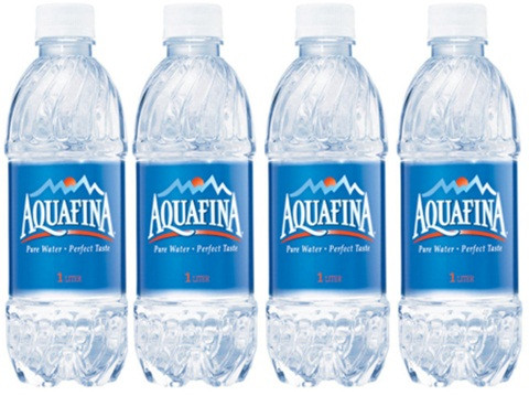 Nhung cu phot gay chan dong cua Aquafina