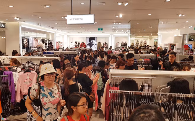 Nhung nguoi "tho o" voi Zara, H&M o Viet Nam, ho la ai?