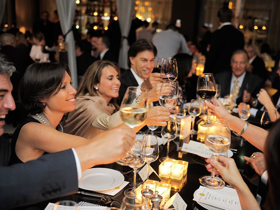 Các tỷ phú không ngừng gia tăng giá trị tài sản của mình.