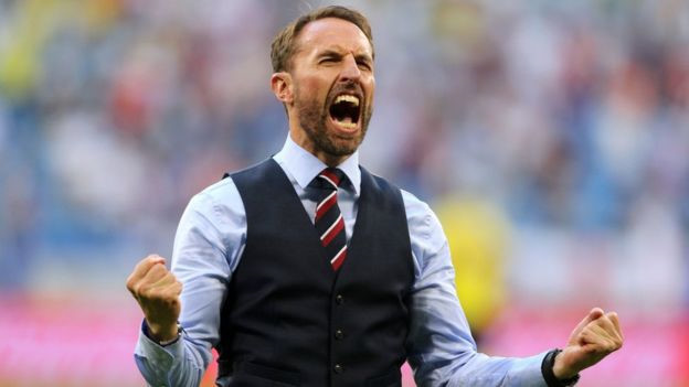Trang phục của huấn luyện viên Gareth Southgate tại World Cup đang tạo cơn sốt ở nước nhà.