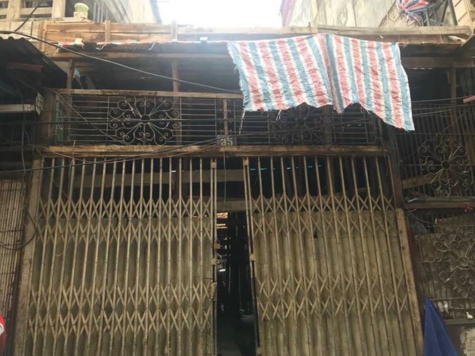 Các công trình sai phép tại số 33 và số 35 phố Nguyễn Phúc Lai (phường Ô Chợ Dừa). Điều dư luận bức xúc, dù Thanh tra xây dựng thừa nhận công trình này vi phạm nhưng hiện vẫn chưa hề bị xử lý và đang tiến tục xây dựng ngày đêm.