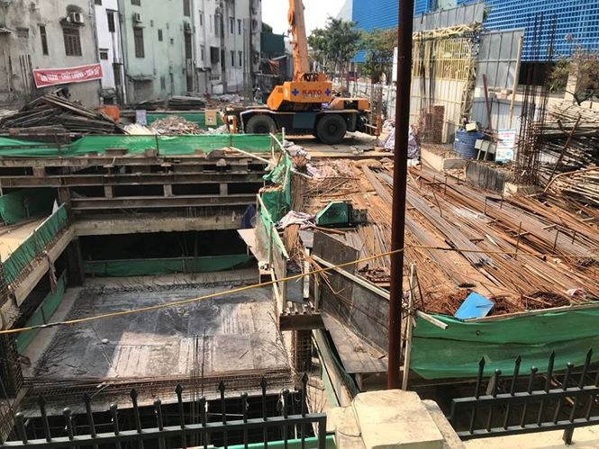 Tại thời điểm tòa nhà thương mại-dịch vụ 47 Cát Linh xây vượt 1 tầng hầm, thay vì xử lý nghiêm thì công trình này sau đó được cấp phép bổ sung.