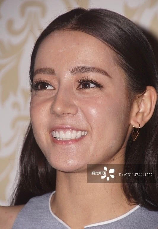 Qua khu da den, nhan nheo Dich Le Nhiet Ba cua gay choang-Hinh-3