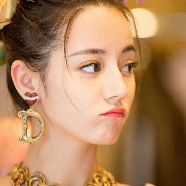 Qua khu da den, nhan nheo Dich Le Nhiet Ba cua gay choang-Hinh-6