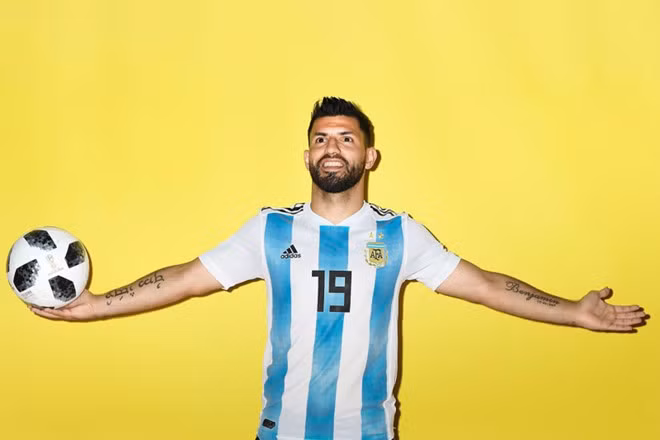 9. Sergio Aguero, Argentina - 23,5 triệu USD Aguero là một mảnh ghép của Manchester City. Anh chàng mang về cho mình 23,5 triệu USD với 6,5 triệu tiền hợp đồng quảng cáo ngoài, trong đó có hợp đồng với hãng Puma. Ảnh: Getty Images.