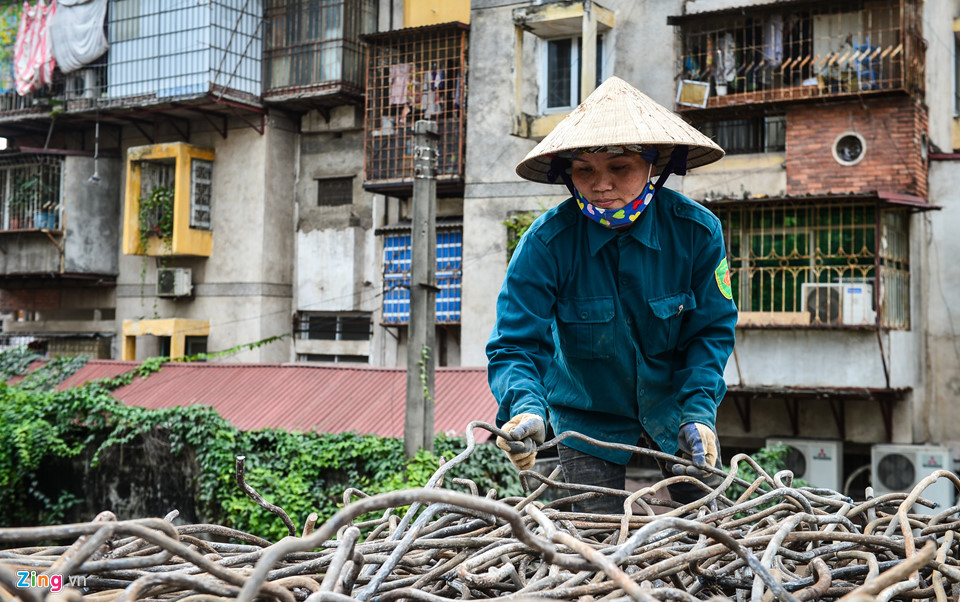 Đến ngày 12/11, UBND quận Đống Đa tổ chức họp báo thông tin về việc đã tiến hành giải toả để xây dựng chung cư cao cấp, trung tâm thương mại cao 27 tầng với 3 tầng hầm.
