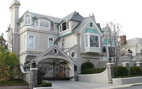 Đầu tư bất động sản ở nước ngoài đang thu hút nhiều nhà đầu tư Việt Nam.