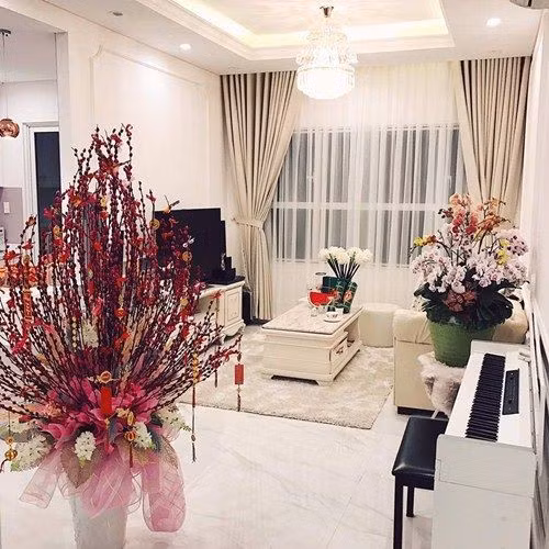 Angela Phương Trinh từng khoe cận cảnh căn hộ ngăn nắp của mình lên mạng xã hội. 