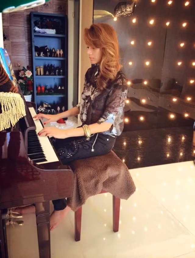 Siêu mẫu Võ Hoàng Yến hiện đang sống tại một căn hộ sang trọng ở quận 4, TP HCM. 